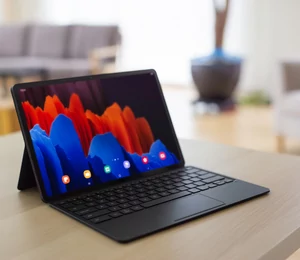 Évalué sur Galaxy Tab S8 Plus, le Snapdragon 8 Gen 1 fait-il bondir les perfs ?